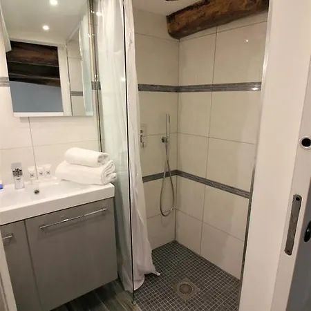 Apartament Bastion *