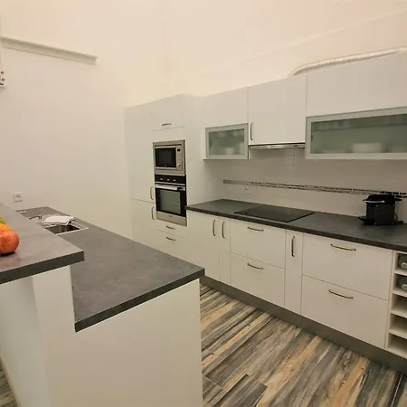 Apartament Bastion *